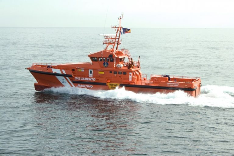 Rescatados durante la noche dos pateras en Canarias con 107 migrantes subsaharianos