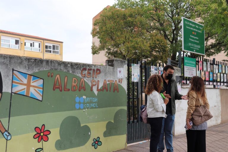 La Fiscalía de Cáceres asumirá la investigación de las dos alumnas sin mascarilla