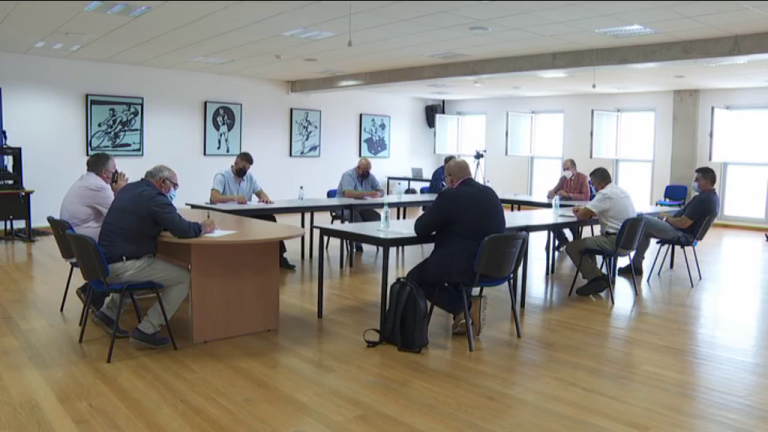 Tres directivos de la Federación Regional de Lucha Canaria presentan su dimisión