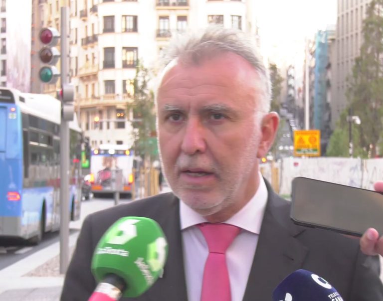 Torres comparte la necesidad de descentralizar las estructuras del país