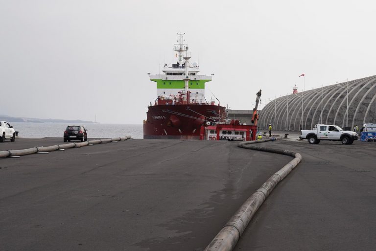 Llega a La Palma un buque cisterna con capacidad de 7.500 metros cúbicos