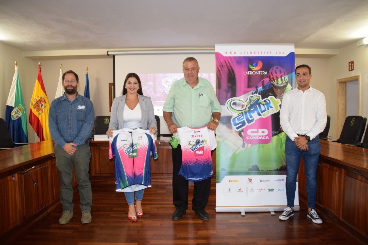 270 ciclistas participan en la Cicloturista Condaca Salmor Bike