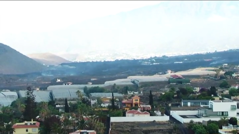 Permiten retirar enseres en las viviendas que estén a más de 1,5 kilómetros de la colada