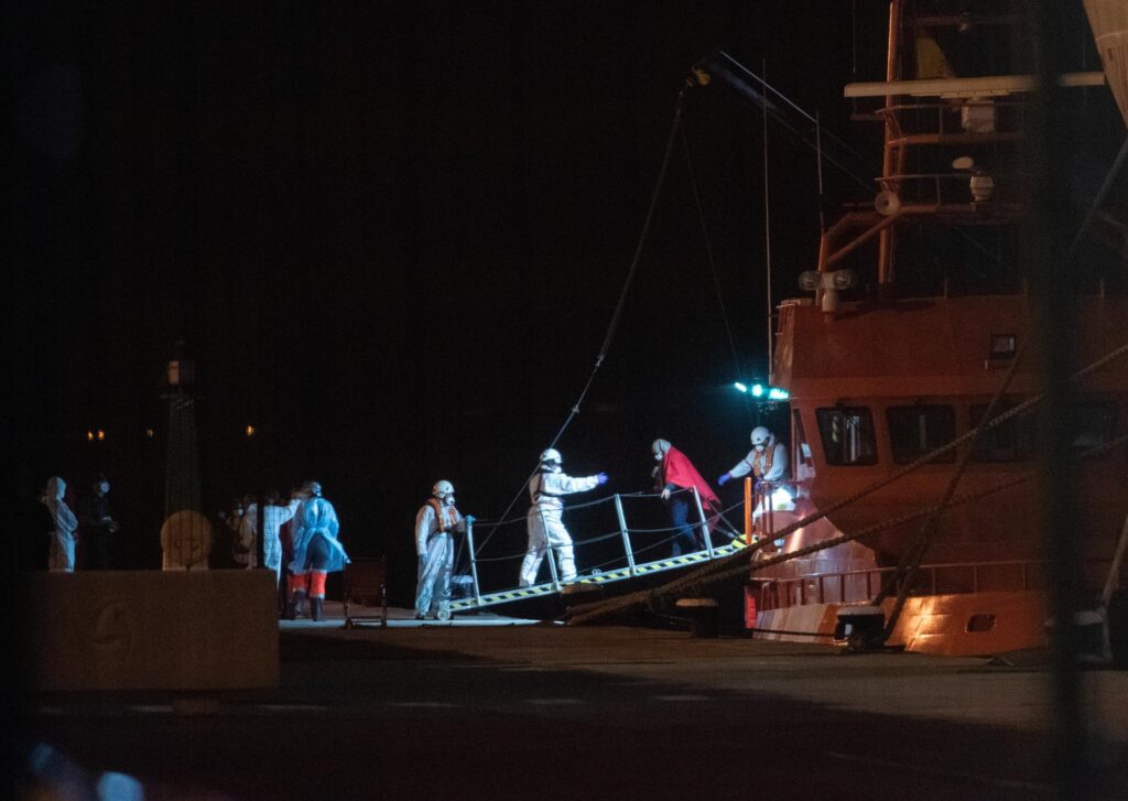 Llega a Gran Canaria una patera con 50 migrantes