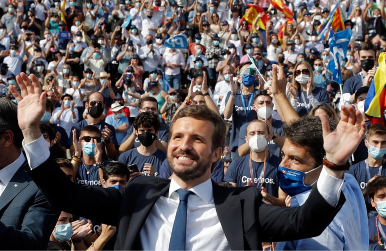 Pablo Casado reafirma su liderazgo en el PP con un lleno en Valencia y apelando a unir el voto