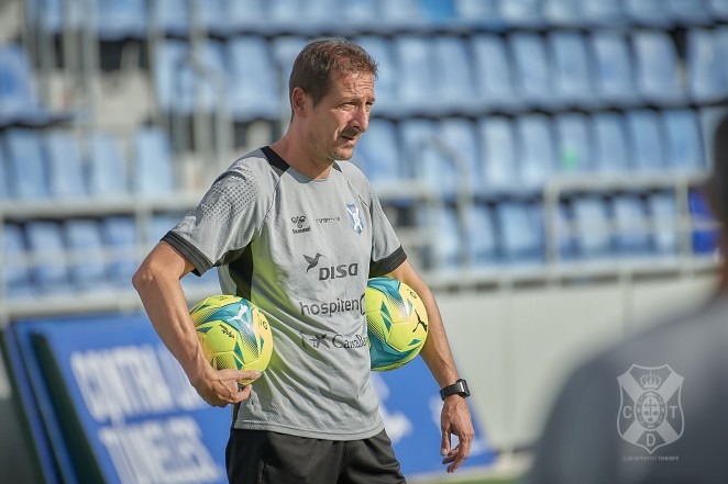 Luis Miguel Ramis cumplirá el próximo domingo 50 partidos con el Tenerife