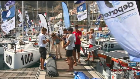 Los participantes de la regata Mini Transat disfrutan de La Palma a pesar de la erupción volcánica
