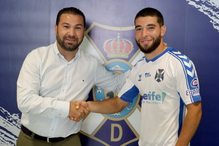 El Tenerife ejerce la cláusula de renovación de Samuel Shashoua