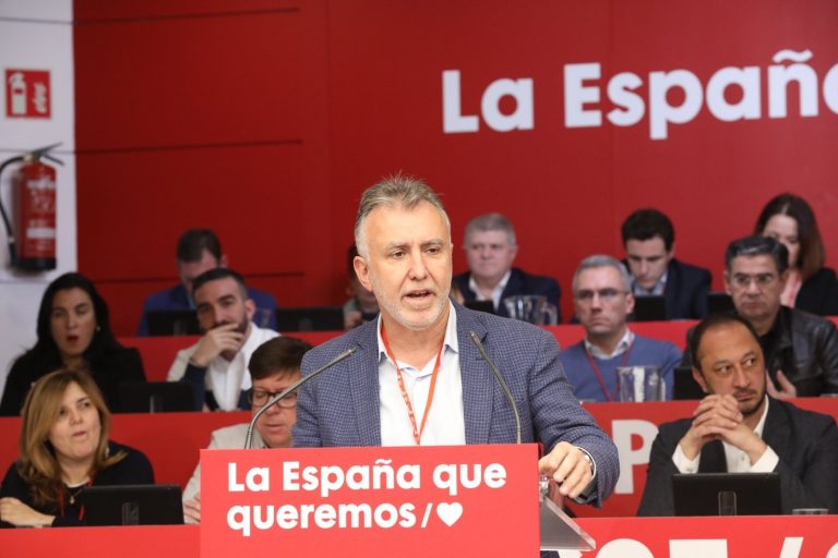 Torres tacha de «mala noticia» que el PP «centrado de Feijóo» empiece pactando con Vox