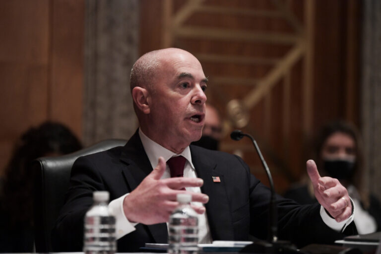 EEUU pone fin a las redadas masivas en lugares de trabajo en busca de migrantes irregulares