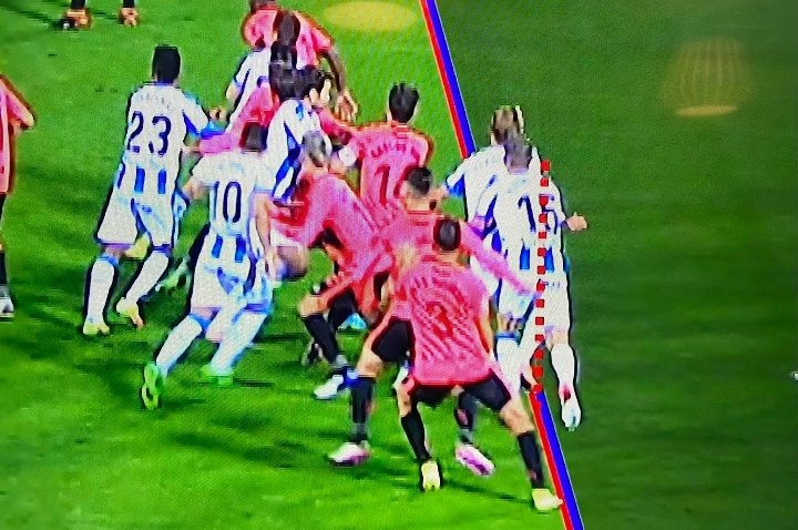 Ramis, 'muy preocupado' con la decisión arbitral que le supuso gol en contra