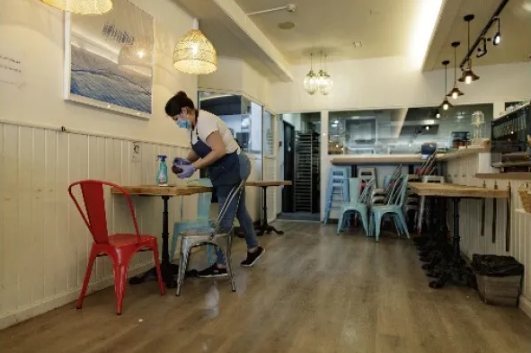 Los trabajadores afectados por ERTE bajan a 239.230 en septiembre