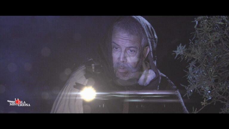 Un crimen esotérico y el origen de la luz de Mafasca, enigmas que analiza ‘La isla misteriosa’