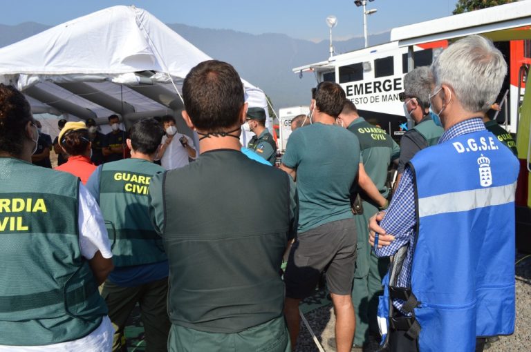 Equipos de medición de gases para los efectivos desplegados en La Palma