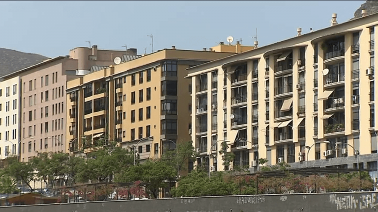 El precio de la vivienda usada sube un 5,2 % en Canarias, hasta 1.952 euros/m2