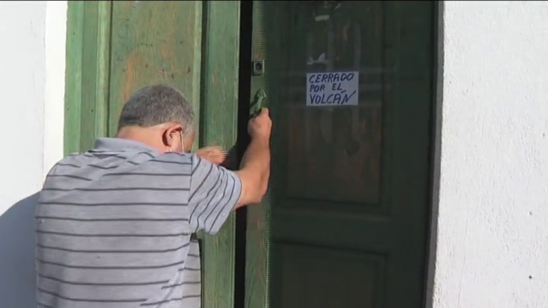 El volcán obliga a cerrar la venta de Miguel, en Cruz Chica, después de 60 años