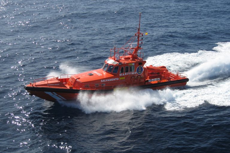 Salvamento Marítimo rescata cuatro embarcaciones con 211 personas rumbo Canarias