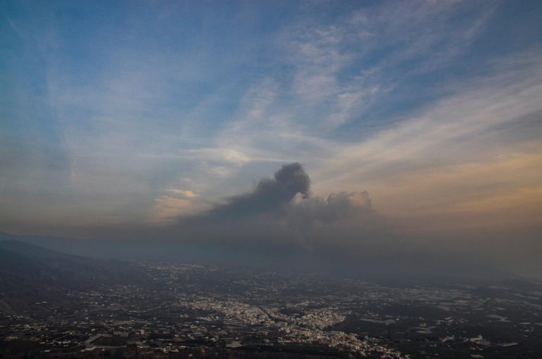 El Valle de Aridane continúa bajo altas concentraciones de dióxido de azufre