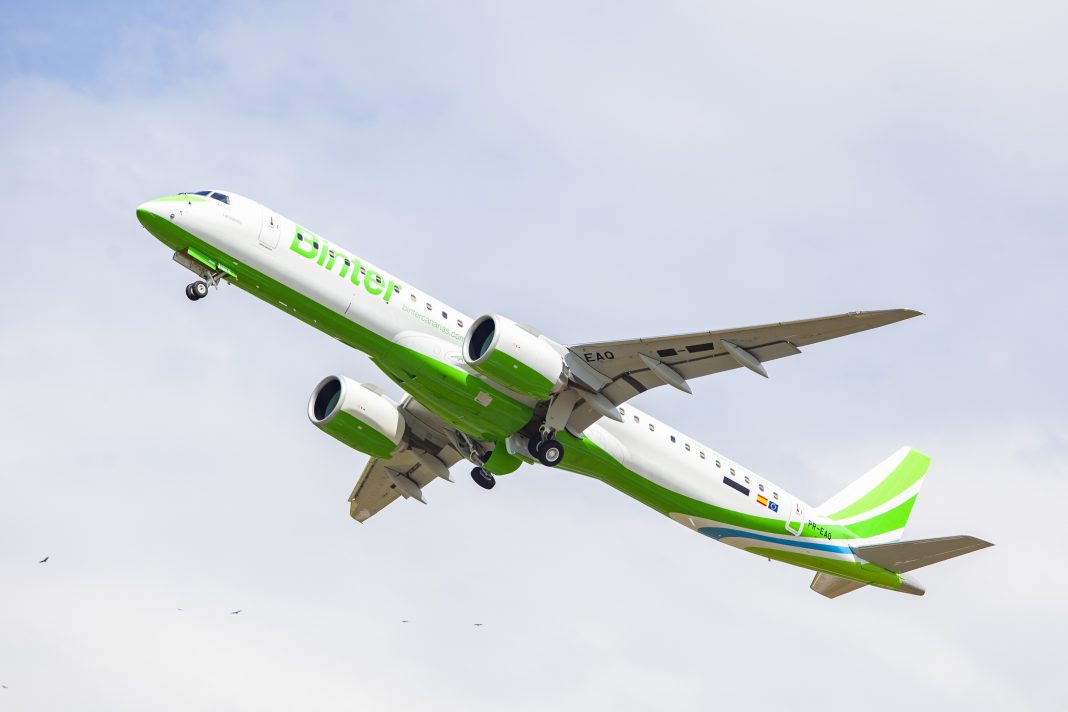 La aerolínea inaugura dos nuevas rutas directas con Galicia y el archipiélago de Las Azores desde el aeropuerto de Tenerife Norte