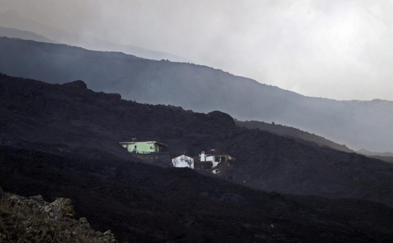 Inician sondeos en coladas de lava para elaborar un modelo de enfriamiento