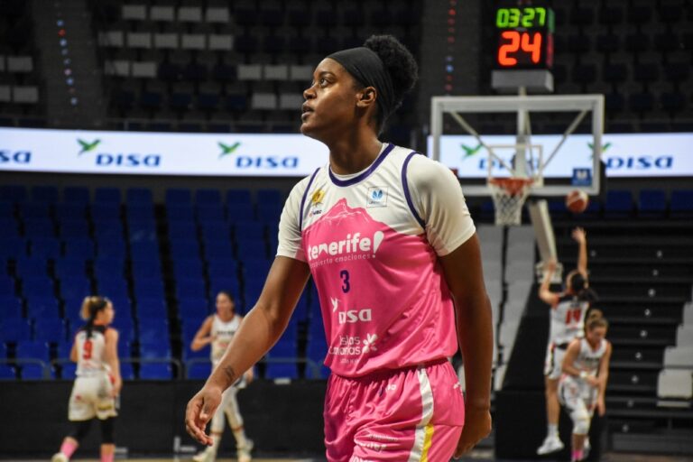 El Tenerife anuncia la salida de la estadounidense Kaela Davis