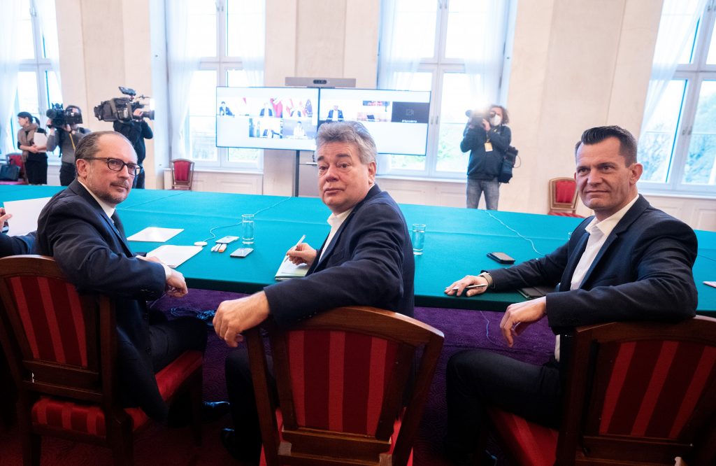 Austria anuncia la entrada en confinamiento de la población no vacunada del país