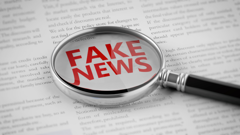 Quince meses, primera condena por una ‘fake news’ contra menores migrantes