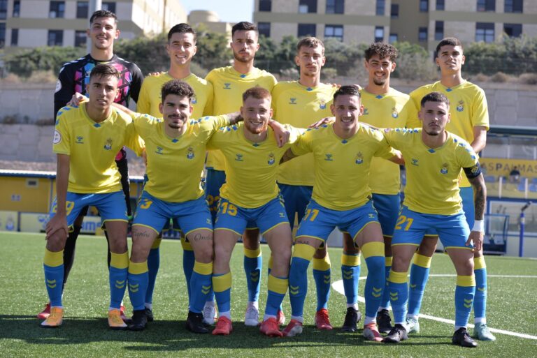 Las Palmas Atlético visita al San Roque de Lepe, el menos goleado del grupo