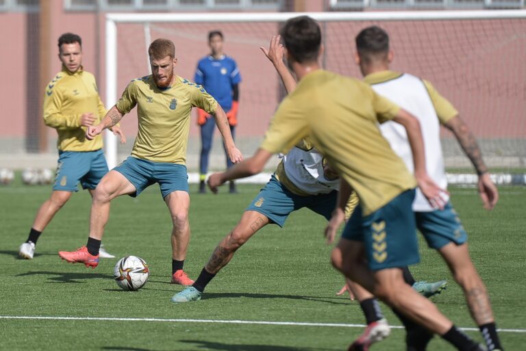 Las Palmas Atlético quiere desempatar con el Antequera en el Anexo