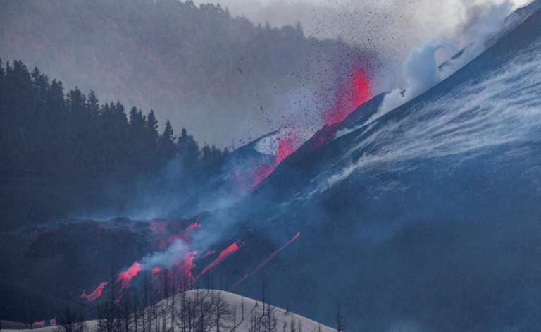 Los vecinos de La Laguna, preocupados por las nuevas coladas que amenazan el barrio