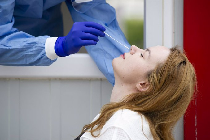 Europa no termina de contener el aumento de contagios por la COVID-19