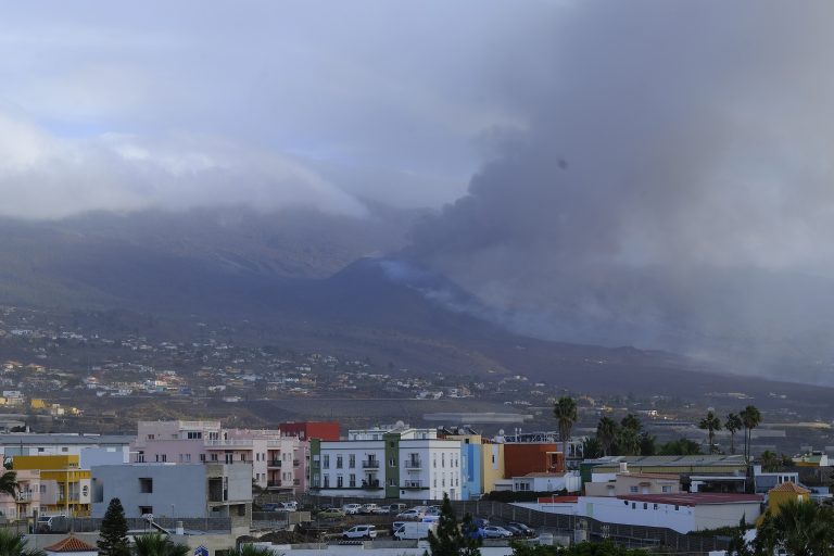 La calidad del aire es especialmente desfavorable en los municipios cercanos al volcán