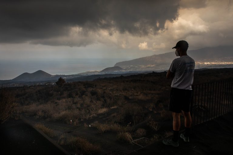 Los afectados por el volcán promueven la iniciativa de la nueva ciudad ‘Cumbre Vieja’