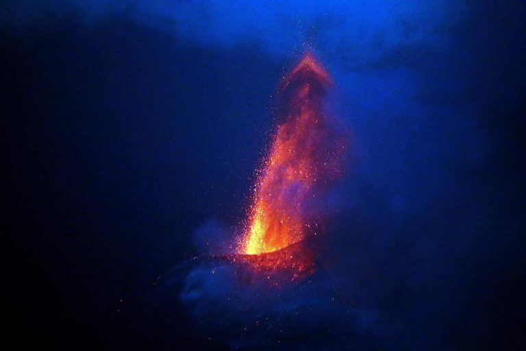 El cristal de olivino revela la situación actual de la erupción volcánica