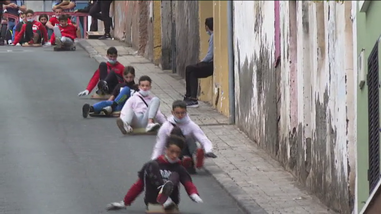 Las tablas de San Andrés vuelven a correr por las calles de Icod de los Vinos
