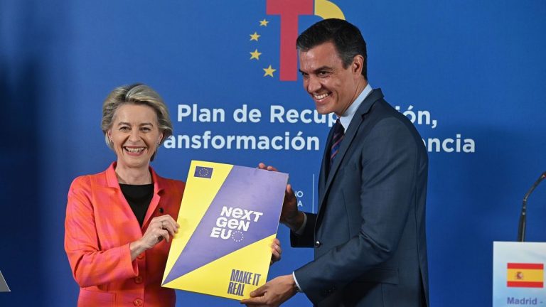 La Comisión Europea autoriza los primeros 10.000 millones de euros de los Fondos Europeos para España