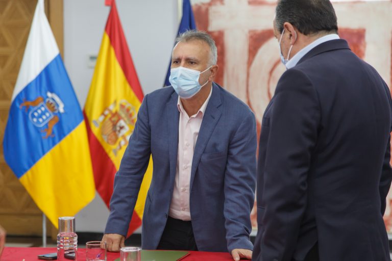 Canarias pide al TSJC el toque de queda en ‘Nochevieja’ y Reyes en islas en nivel 2 y 3