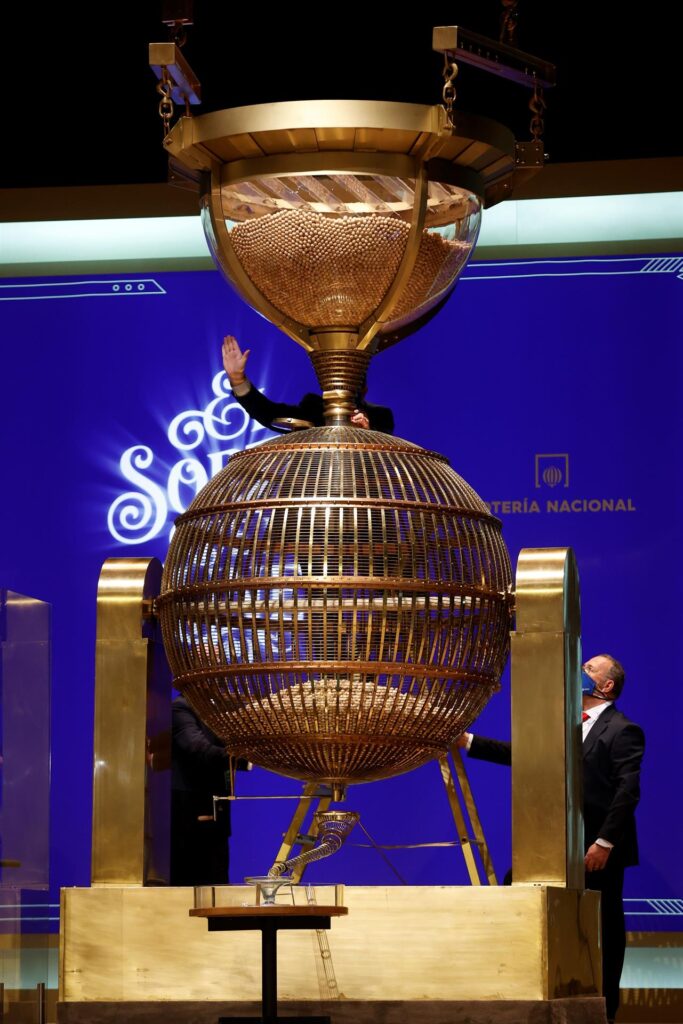 l 86.148, el 'Gordo' del Sorteo de Navidad, dotado con 4.000.000 euros a la serie, vendido en el CC El Mirador