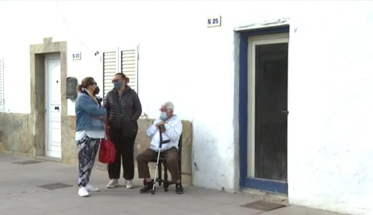Un fondo buitre adquiere por un vacío legal la antigua casa de la partera en Corralejo