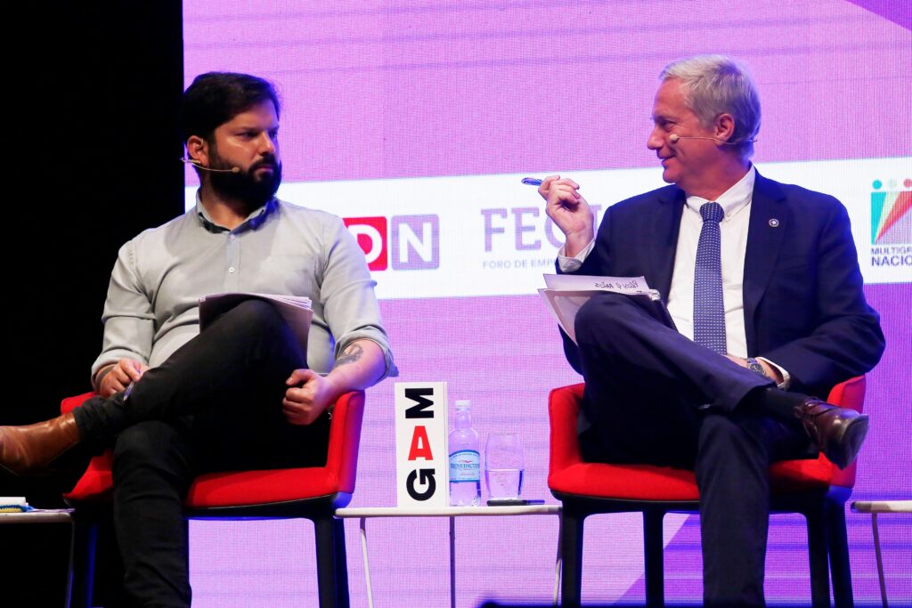 El ultraderechista Kast y el izquierdista Boric se enfrentan en lo que se han calificado como las elecciones más importantes desde la vuelta a la democracia