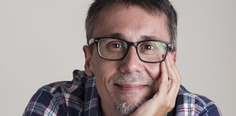 Elio Quiroga celebra 25 años de ‘Fotos’ con ‘El Club de la Cultura’