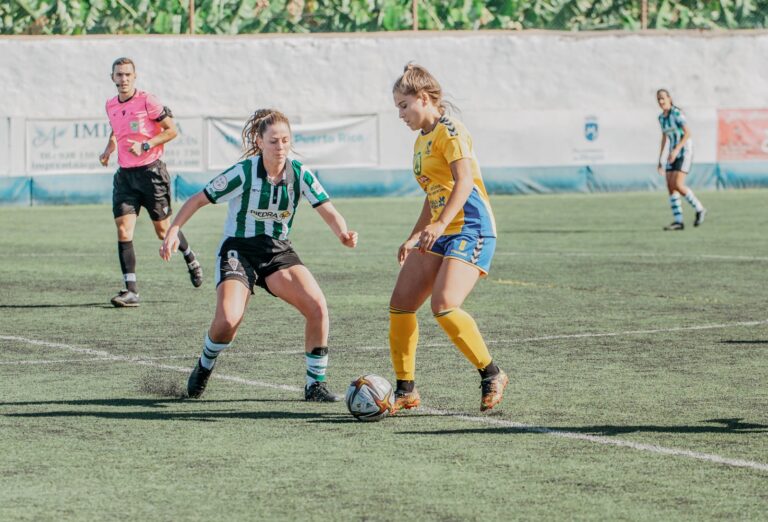 El Femarguín Spar Gran Canaria rescata un punto en casa ante el Córdoba (1-1)
