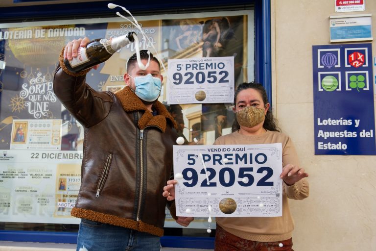 El Gordo ‘viaja’ por toda la península al venderse en la Estación de Atocha