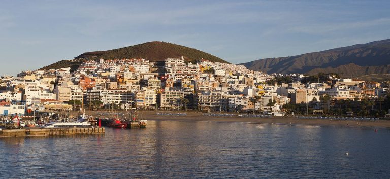Rescatan en Tenerife a una mujer con síntomas de ahogamiento