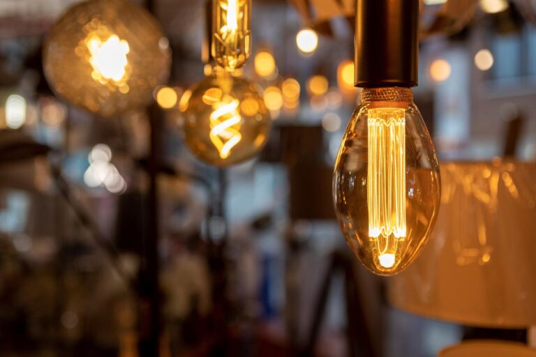 Marzo se convierte en el mes con la electricidad más cara de la historia