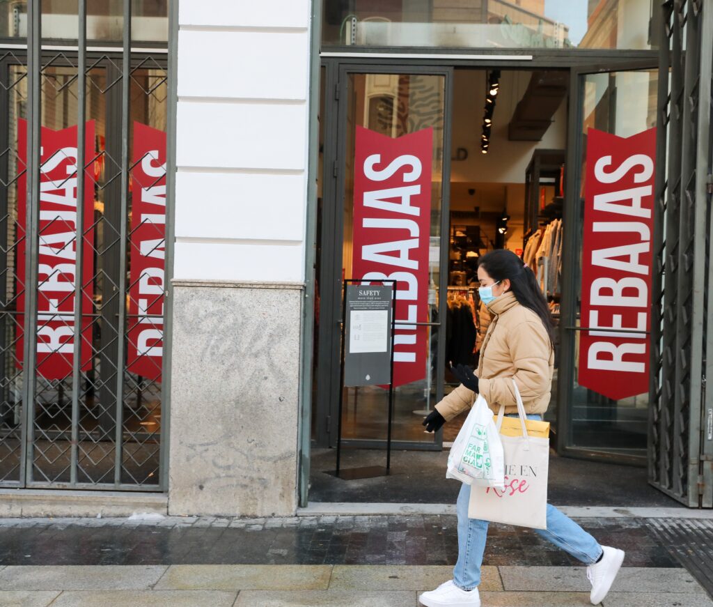 La contratación aumentará un 5,5% en Canarias en las rebajas