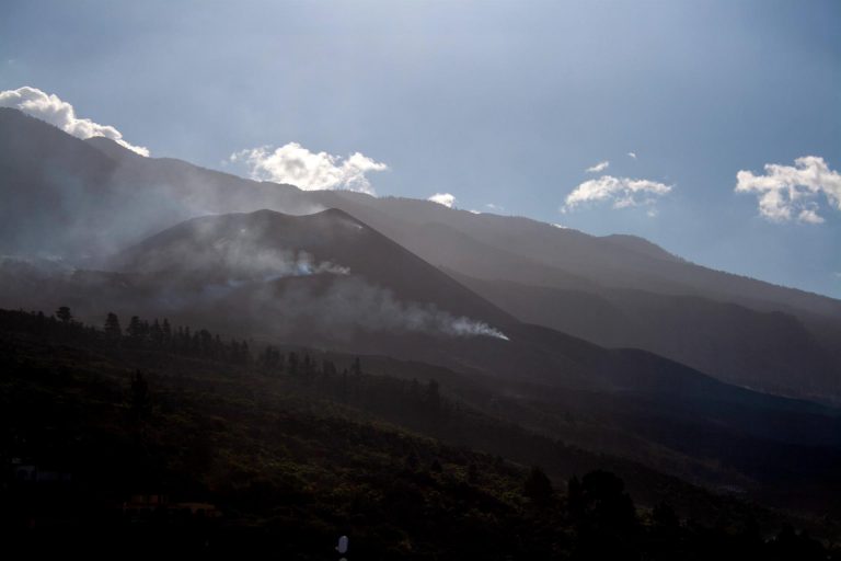 El volcán cambió radicalmente el pasado lunes por la noche