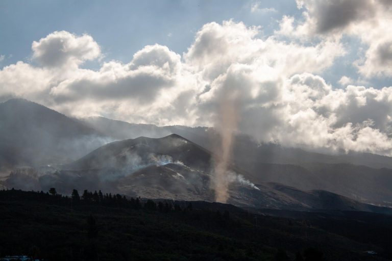 «Con toda probabilidad asistimos al final de la erupción»