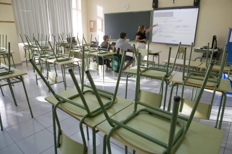 El abandono escolar baja en dos cifras en Canarias