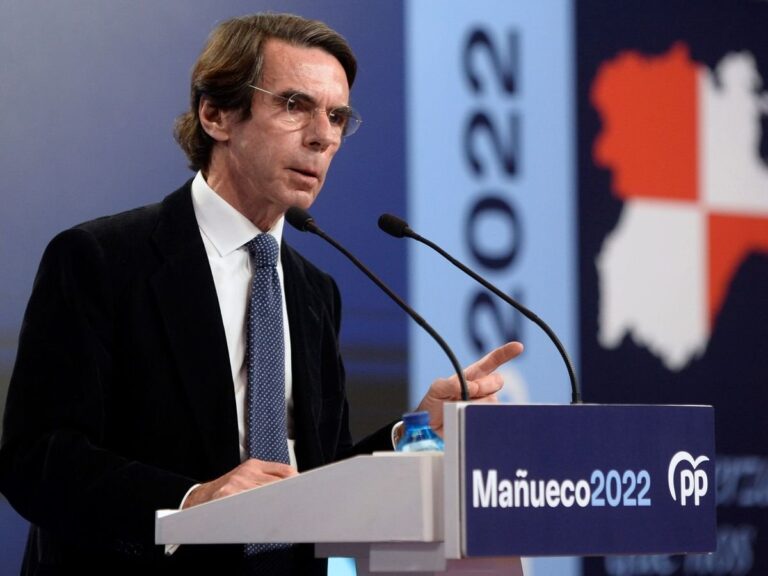 Aznar apoya a Casado pero pide zanjar ya el conflicto con Ayuso